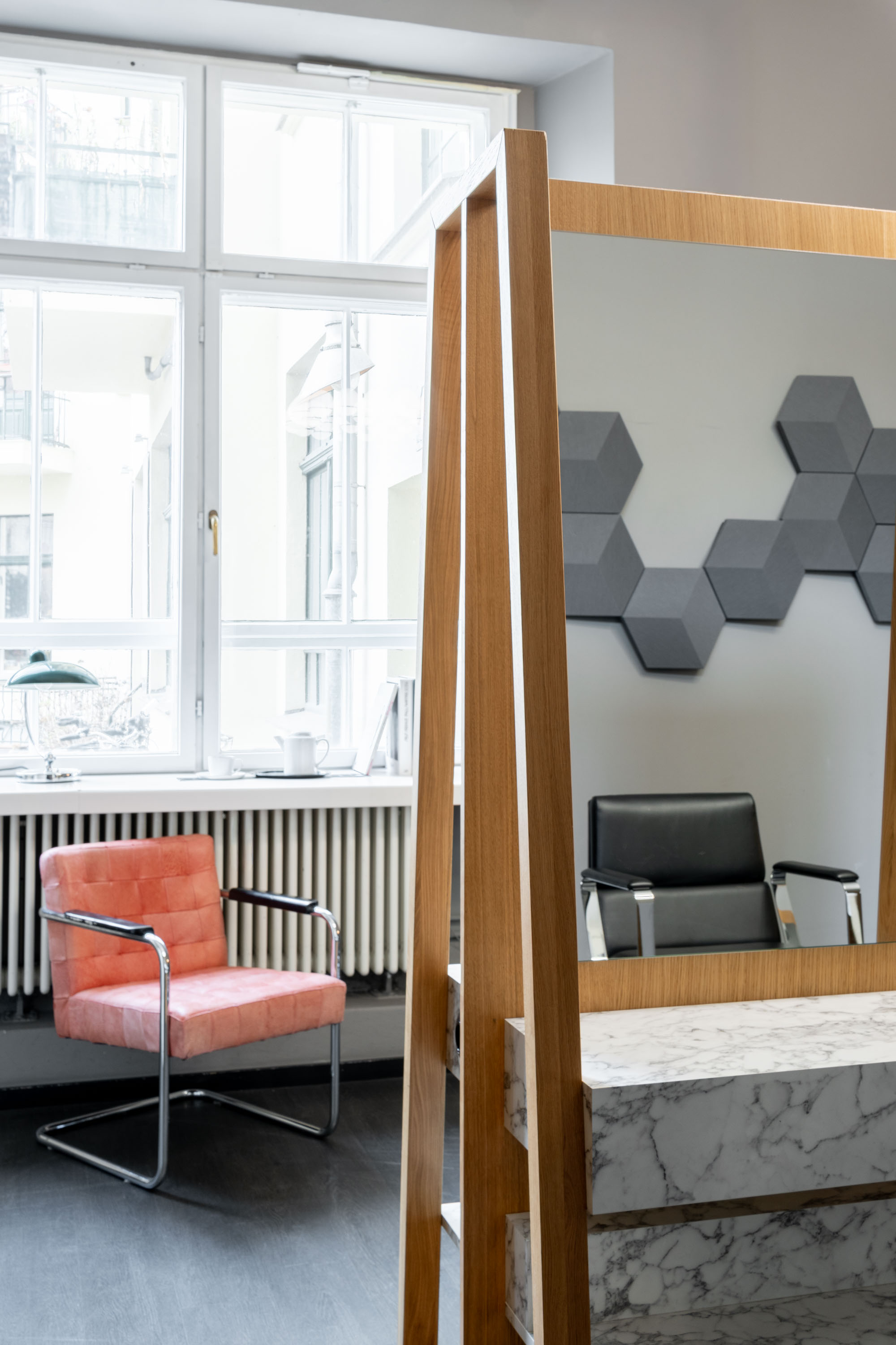 Bauhaus Design-Stuhl im Hauke Schmidt Salon