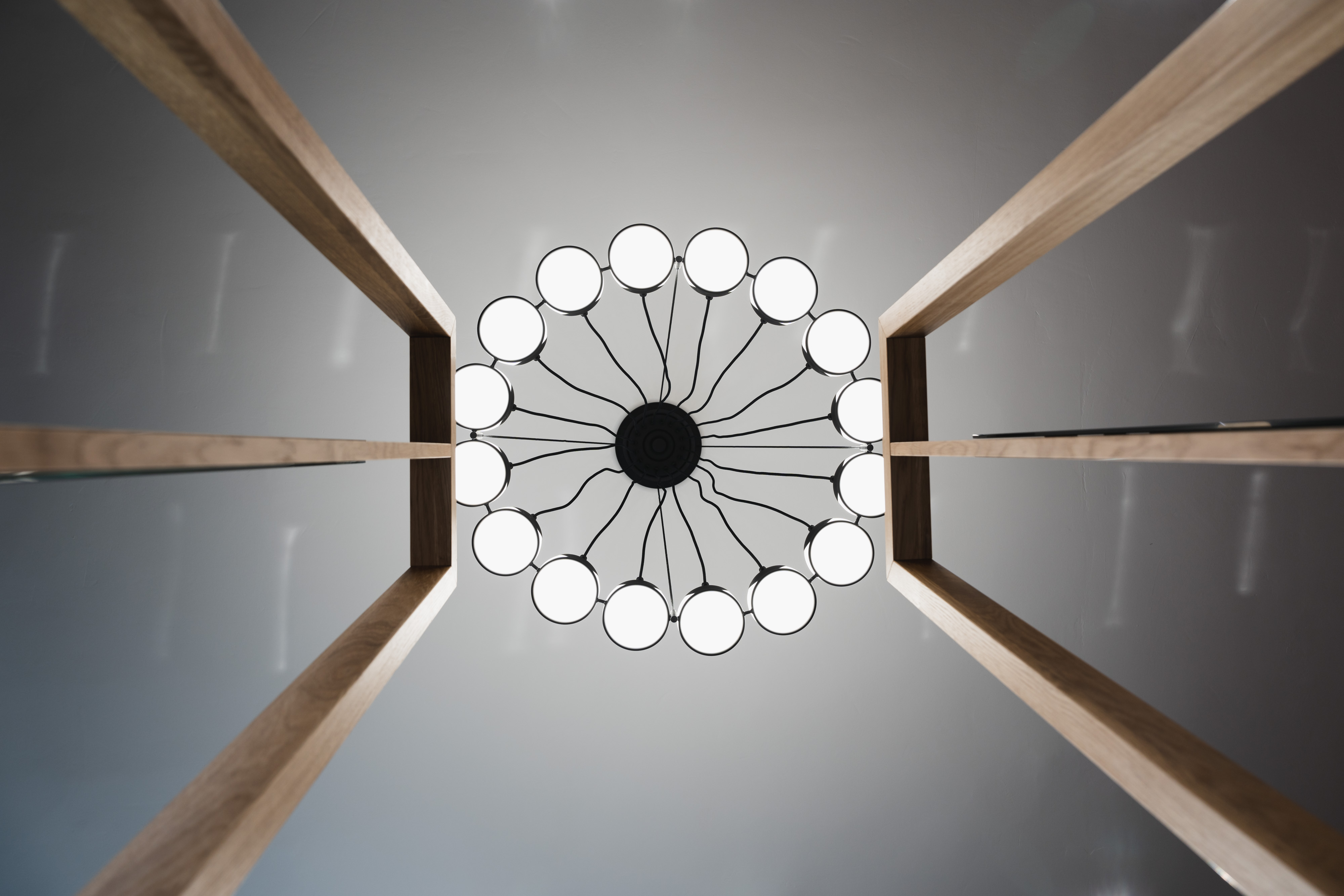 Statement Kronleuchter im Hauke Schmidt Salon Berlin