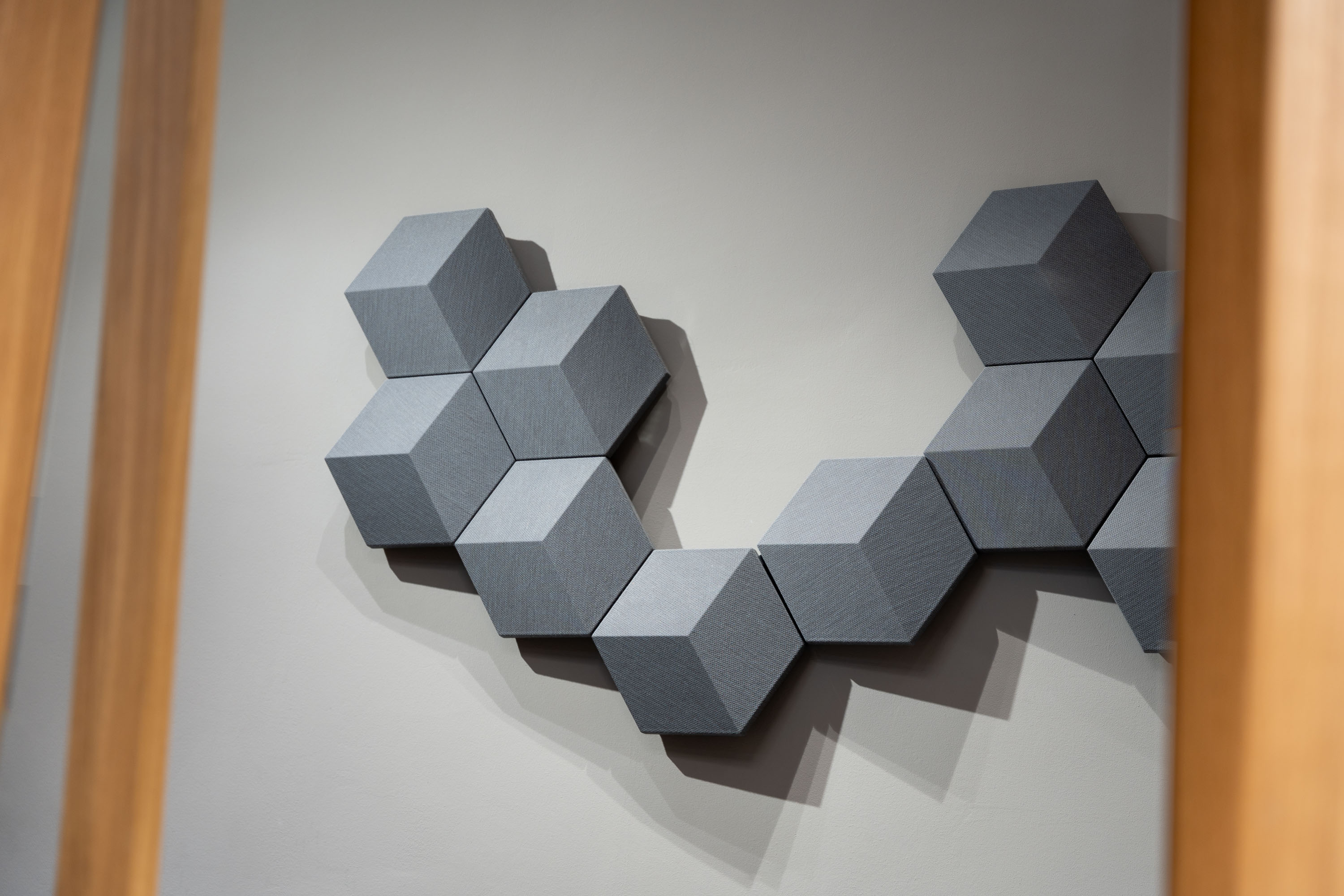 Bang & Olufsen BeoSound Shape Lautsprecher im Hauke Schmidt Salon